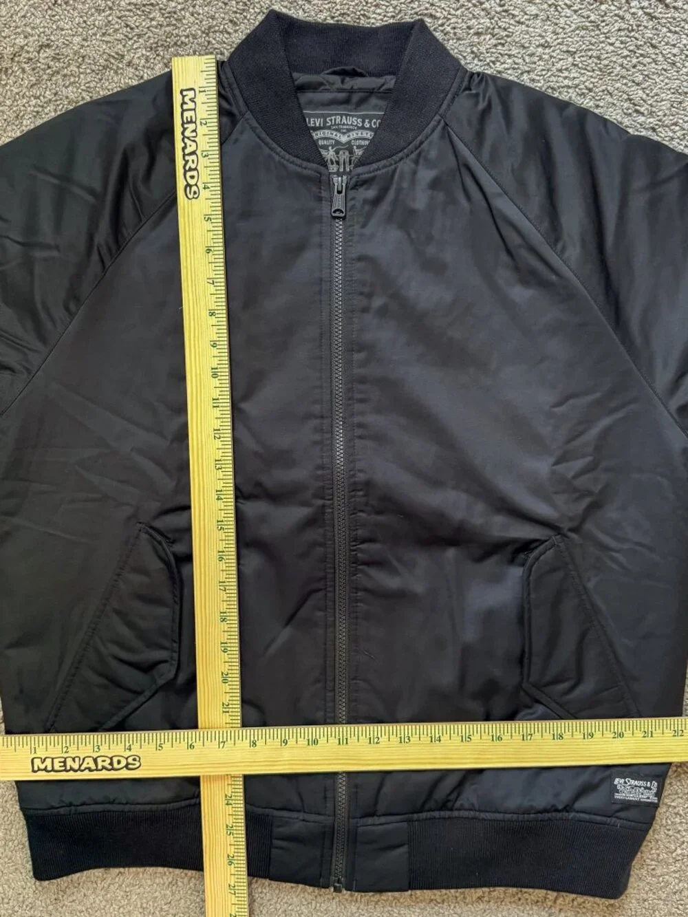 Levis size medium